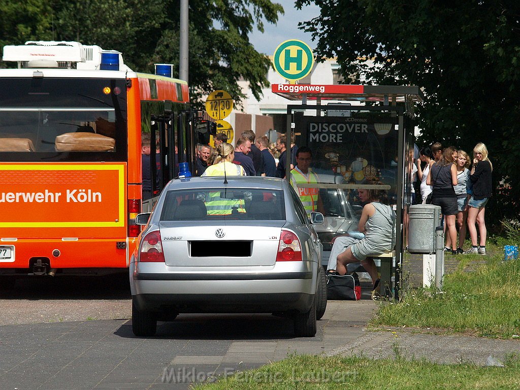 VU Auffahrunfall Reisebus auf LKW A 1 Rich Saarbruecken P85.JPG